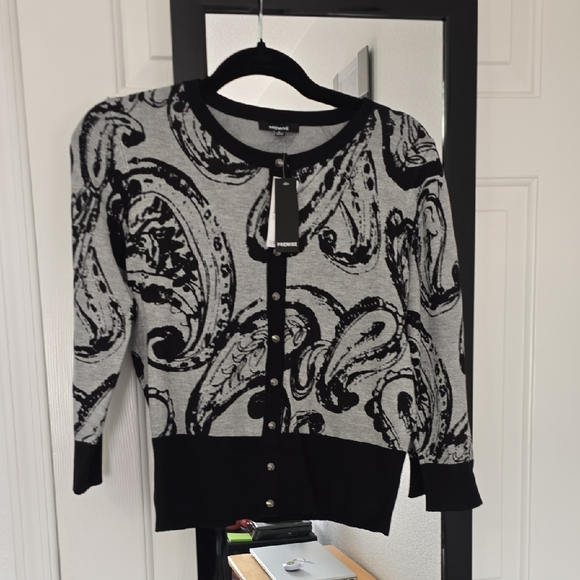 Premise Sweaters - Premise Black and Gray Paisley Women's Sweater Sz Med Nwt